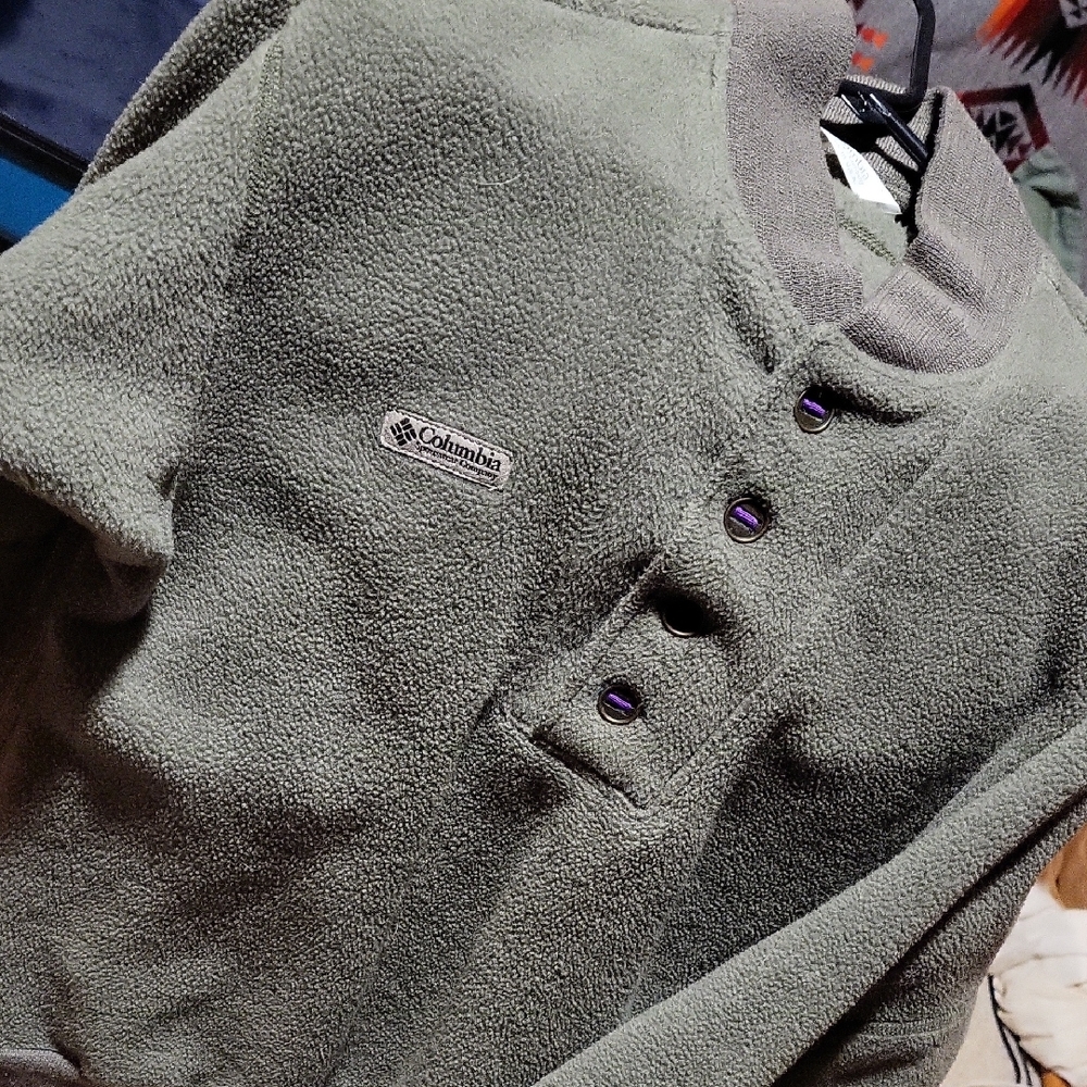 Columbia Green Fleece Pullover, with purple trim